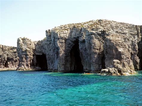 su che canale vedere replica l'isola di pietro